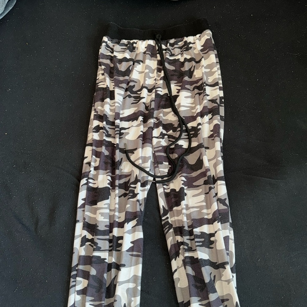 green camo shein sweatpants